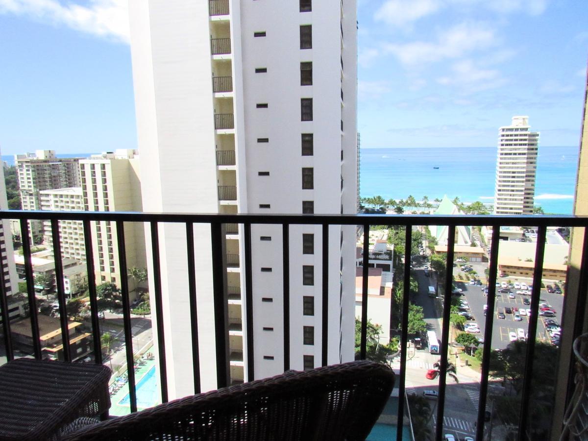 Ferienwohnung Waikiki Banyan Ocean View Oahu Exterior foto